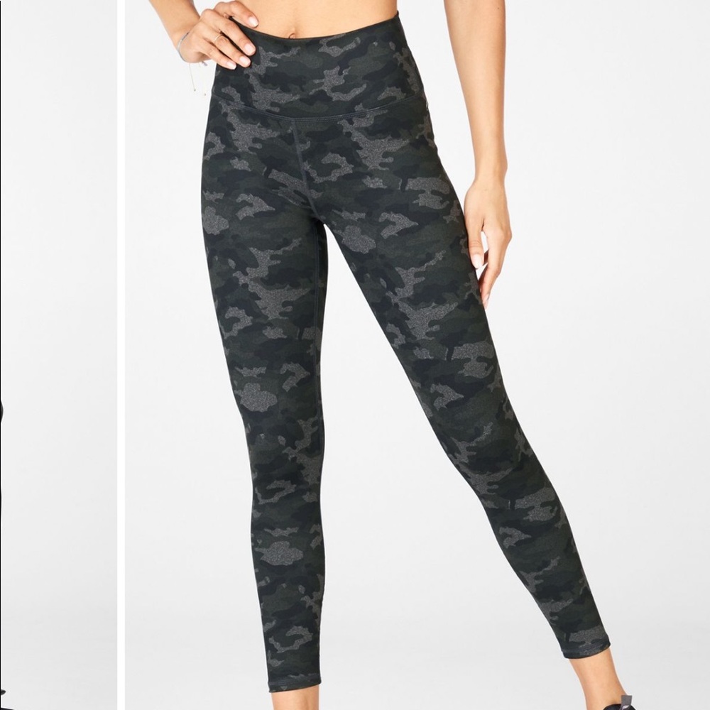 NWT Fabletics Camo Powerhold 7/8 Legging